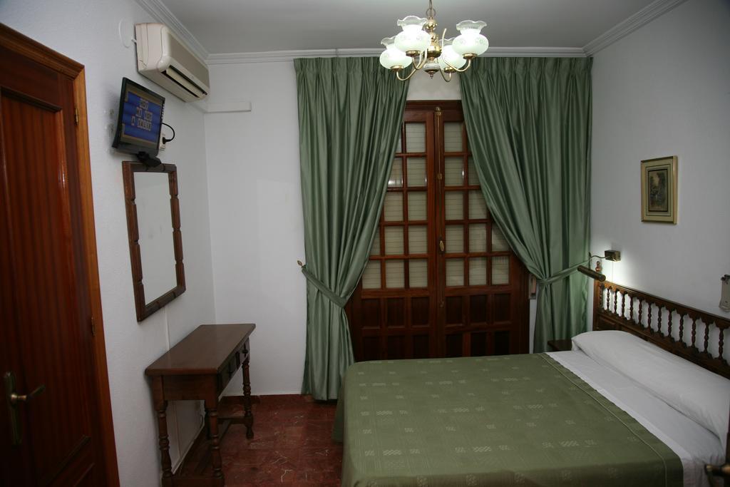 Hostal Santa Barbara Socuéllamos Extérieur photo